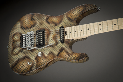 Guitarra Eléctrica Charvel Warren DeMartini Signature Pro-Mod Snake Piel de Serpiente