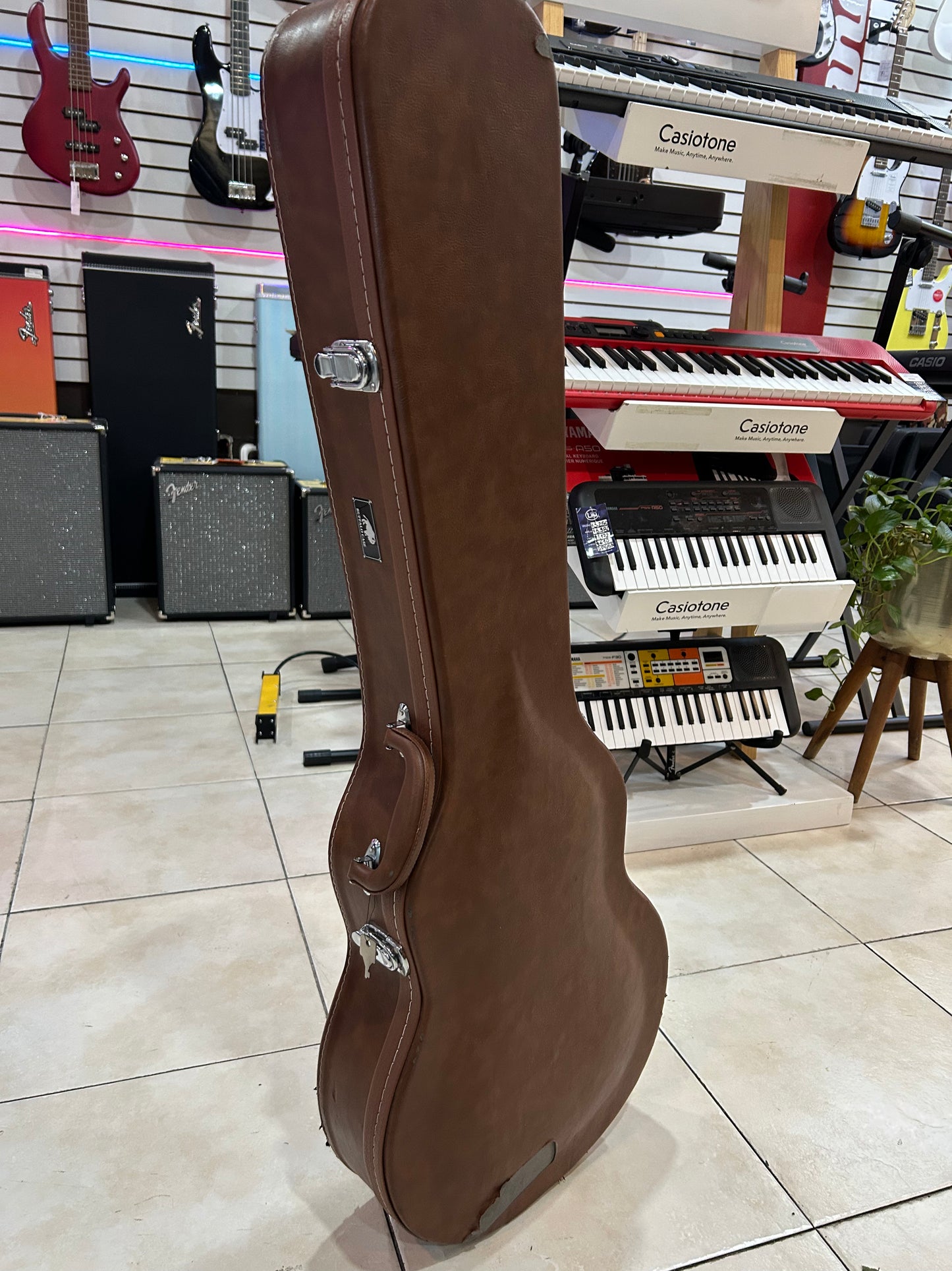 Estuche Buffalo Case para Guitarra Tipo Les Paul – Producto en Remate
