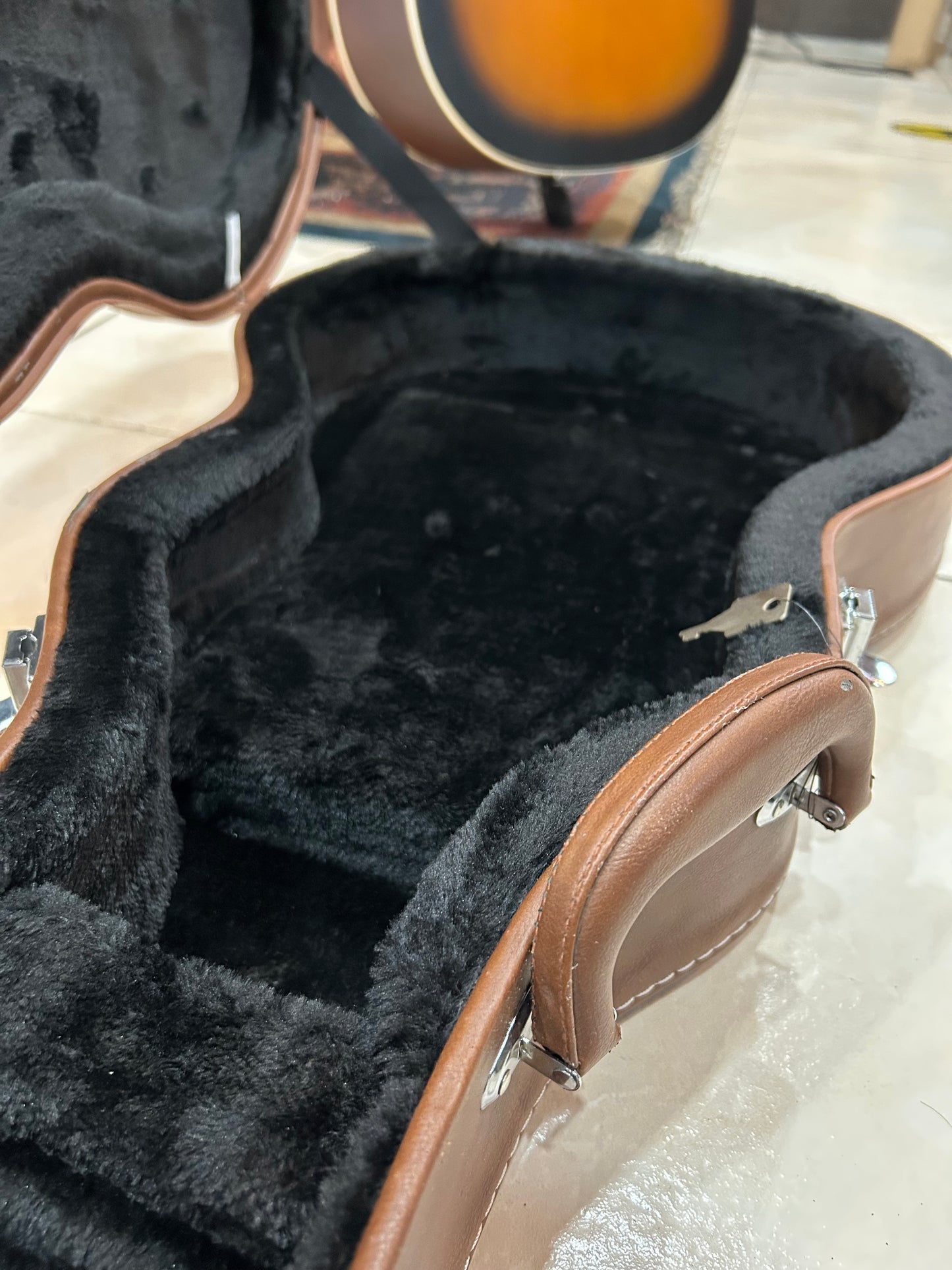 Estuche Buffalo Case para Guitarra Tipo Les Paul – Producto en Remate