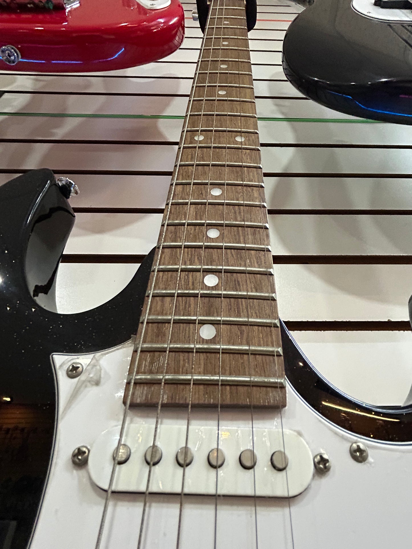 Guitarra Eléctrica Ibanez GRX40 Black Night – Producto en Remate