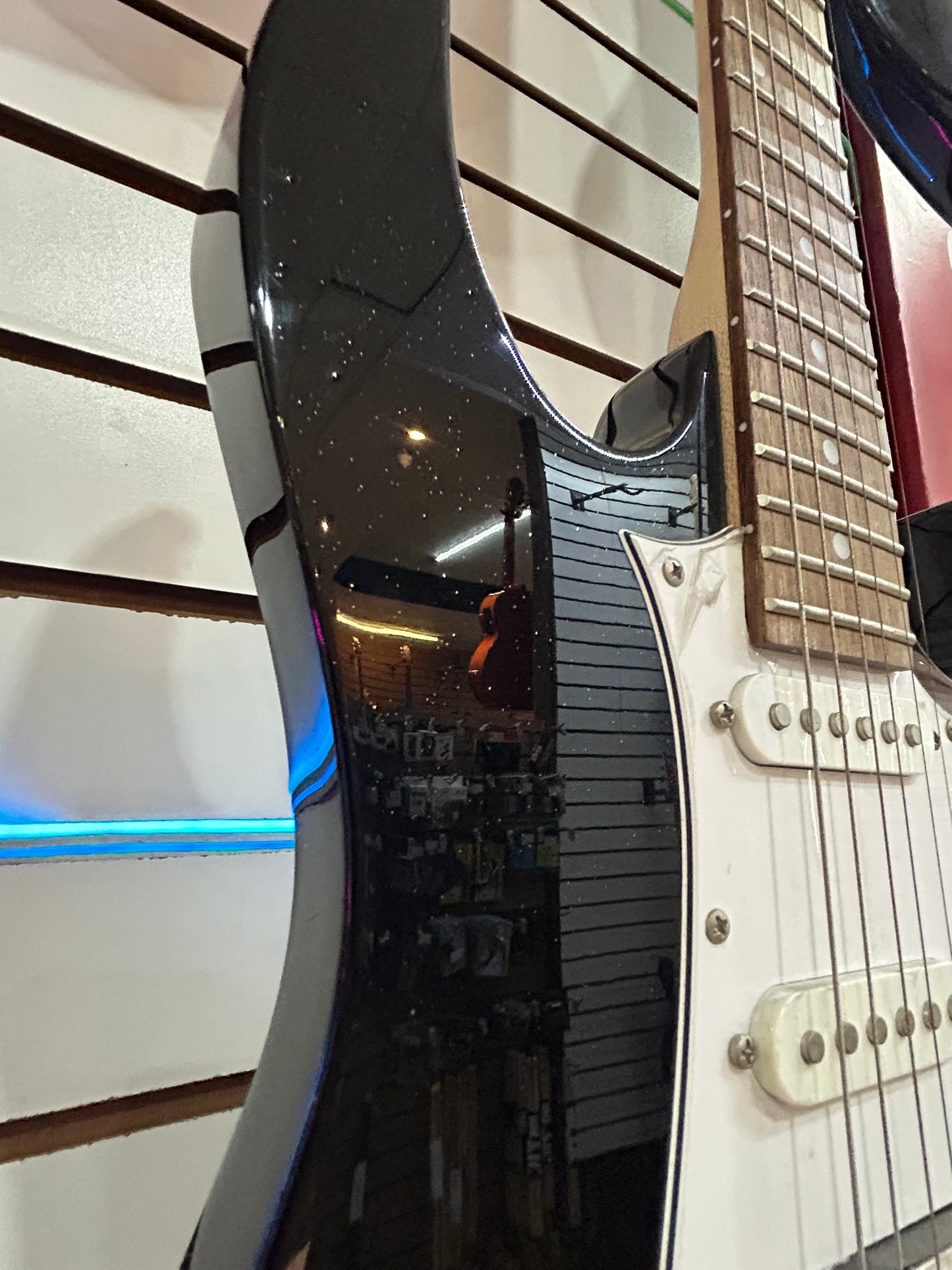 Guitarra Eléctrica Ibanez GRX40 Black Night – Producto en Remate