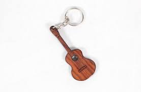Pins Llavero Granadillo Guitarra 39lgg